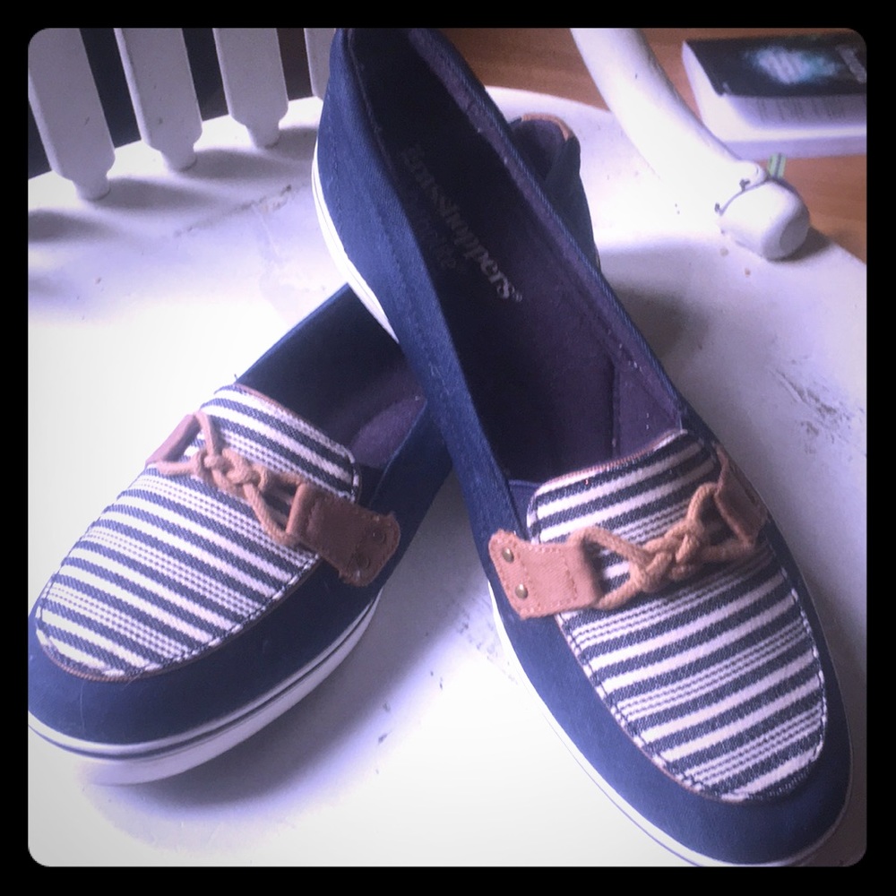 Never worn. Women’s loafers.
